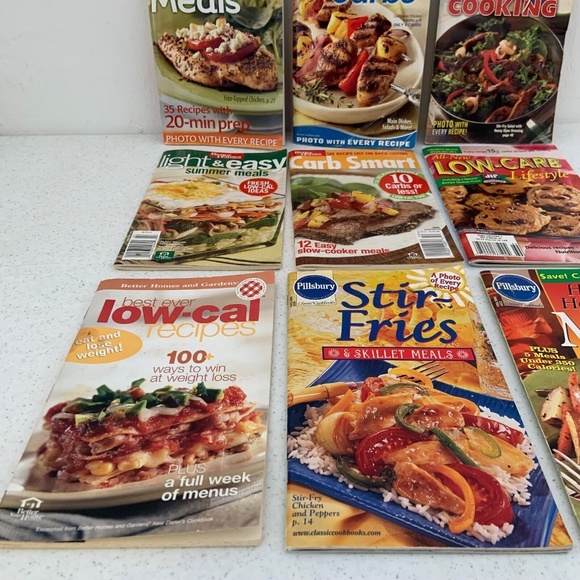 Lot of 9 Vintage Betty Crocker Pillsbury & More Mini Cookbook Pamphlets - Picture 2 of 13